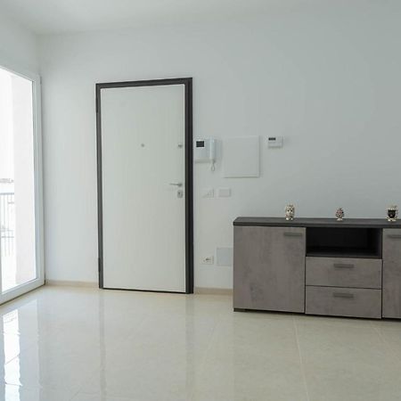 Raganzino Apartment Pozzallo - New Building المظهر الخارجي الصورة