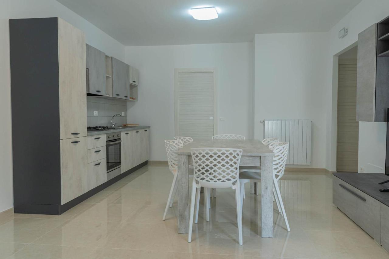 Raganzino Apartment Pozzallo - New Building المظهر الخارجي الصورة